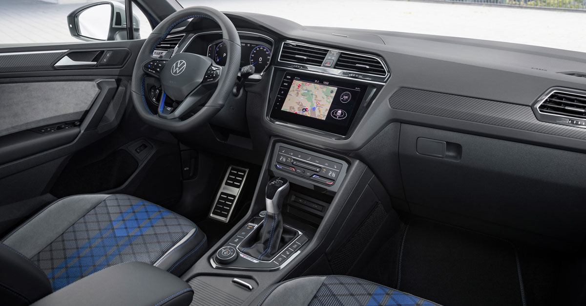 Second interior shot of the 2021 Volkswagen Tiguan R