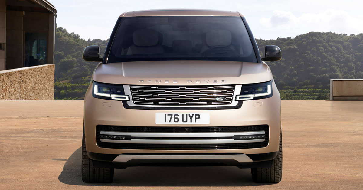 A front shot of the 2022 Range Rover