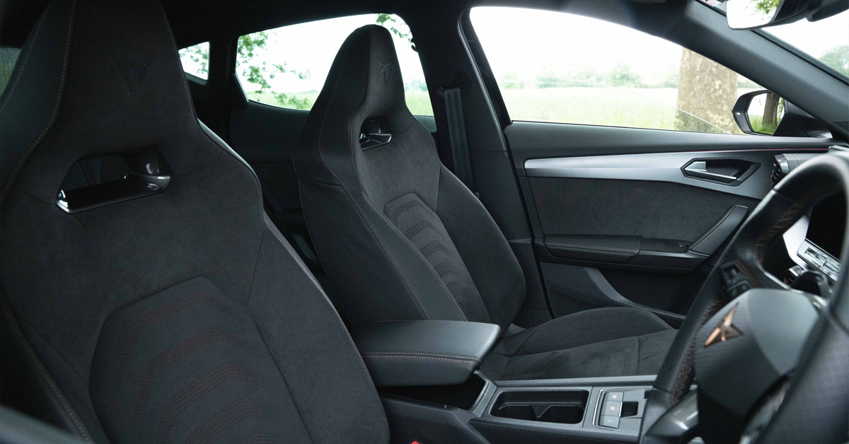 An image of the CUPRA Formentor VZN interior sports bucket seats