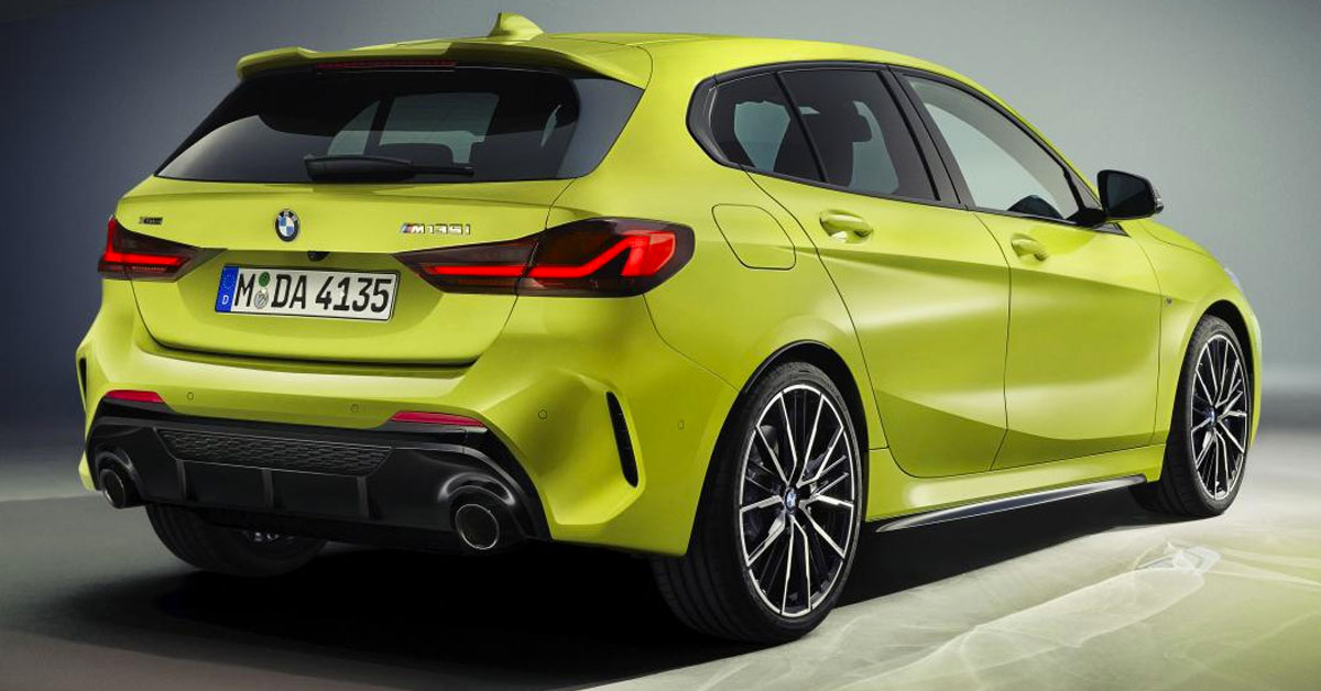 An image of the rear of the 2022 BMW M135i in Sao Paulo Yellow